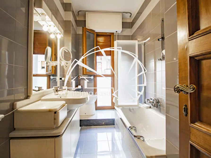 Immagine 14 di Appartamento in vendita  in Via Valentini a Prato