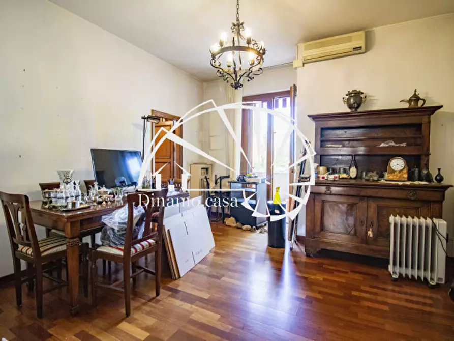 Immagine 19 di Appartamento in vendita  in Via Valentini a Prato