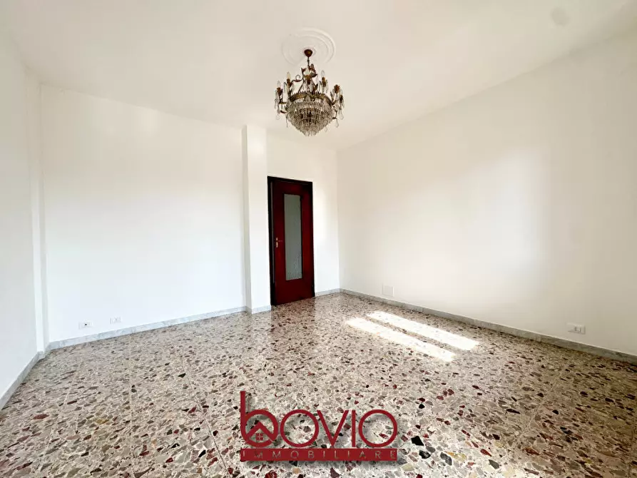 Immagine 2 di Appartamento in vendita  in STRADA DEI BIASONI N°39 a Torino