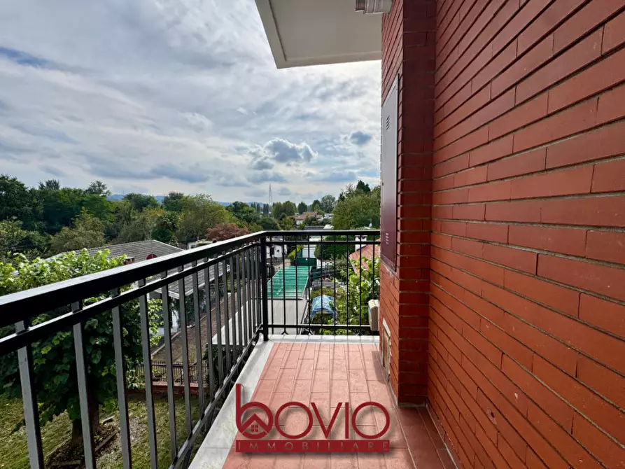 Immagine 11 di Appartamento in vendita  in STRADA DEI BIASONI N°39 a Torino