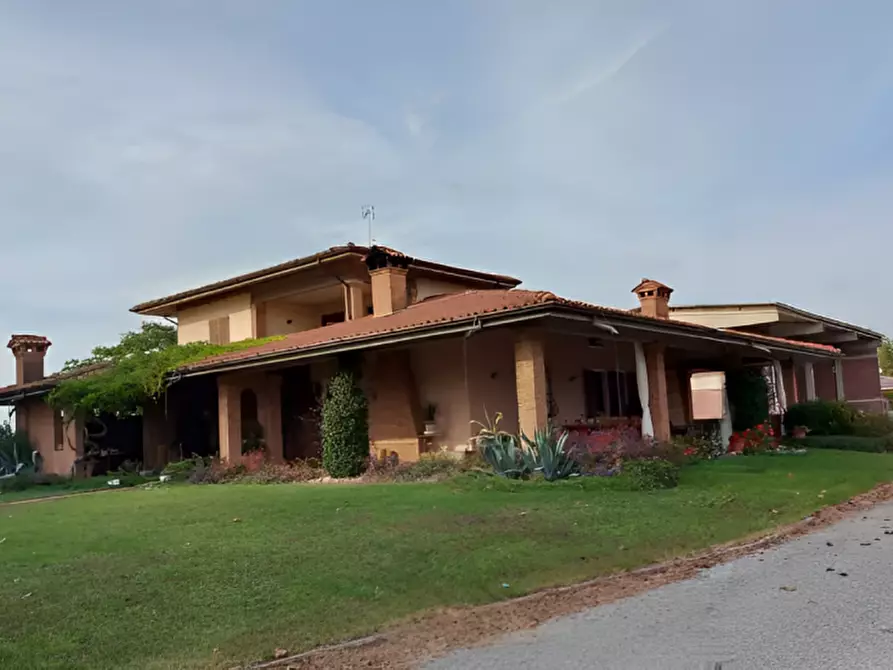 Immagine 1 di Rustico / casale in vendita  in Via dei Sambrioli n.2 a Travagliato