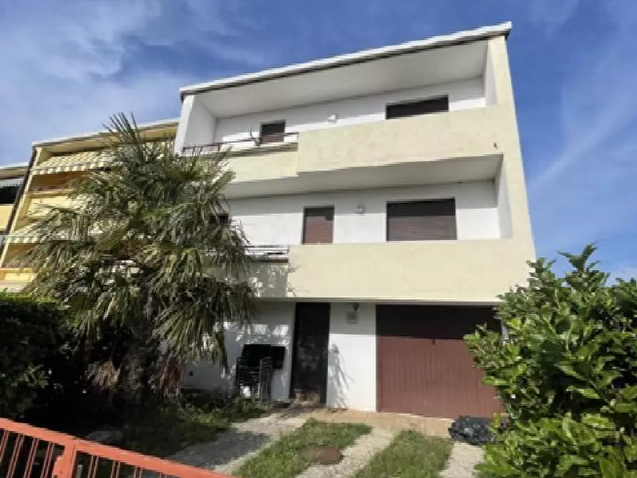 Immagine 1 di Appartamento in vendita  in Via Giuseppe Verdi, 31040 Giavera del Montello TV, Italia a Giavera Del Montello