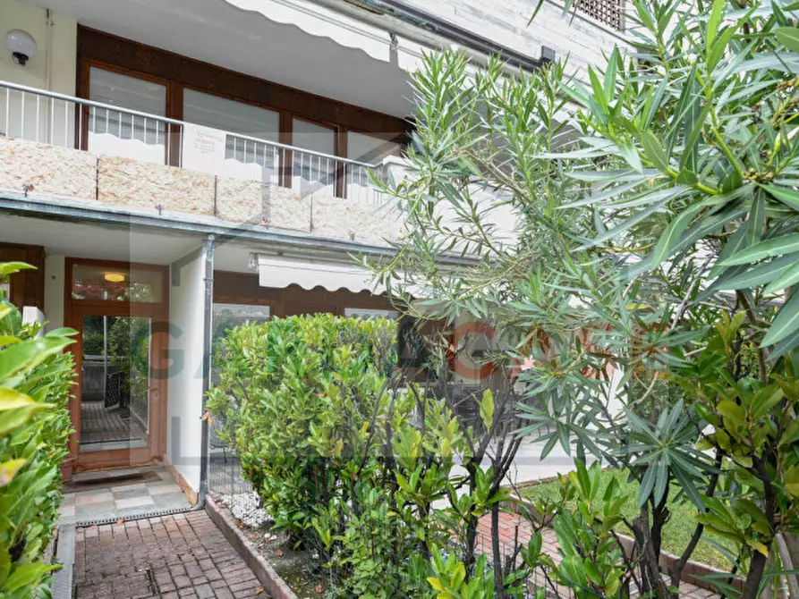Immagine 4 di Appartamento in vendita  in Green Residence a Desenzano Del Garda