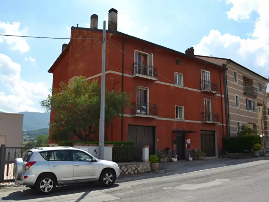 Immagine 1 di Appartamento in vendita  in Via G Marconi 90 - 83047 Lioni (AV) a Lioni