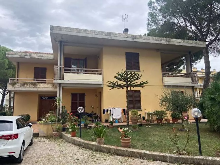 Immagine 1 di Villa in vendita  in LOC SAN NICOLO' DI CELLE, VIA SAN GIOVANNI PASCOLI N 12 - 06053 Deruta (PG) a Deruta