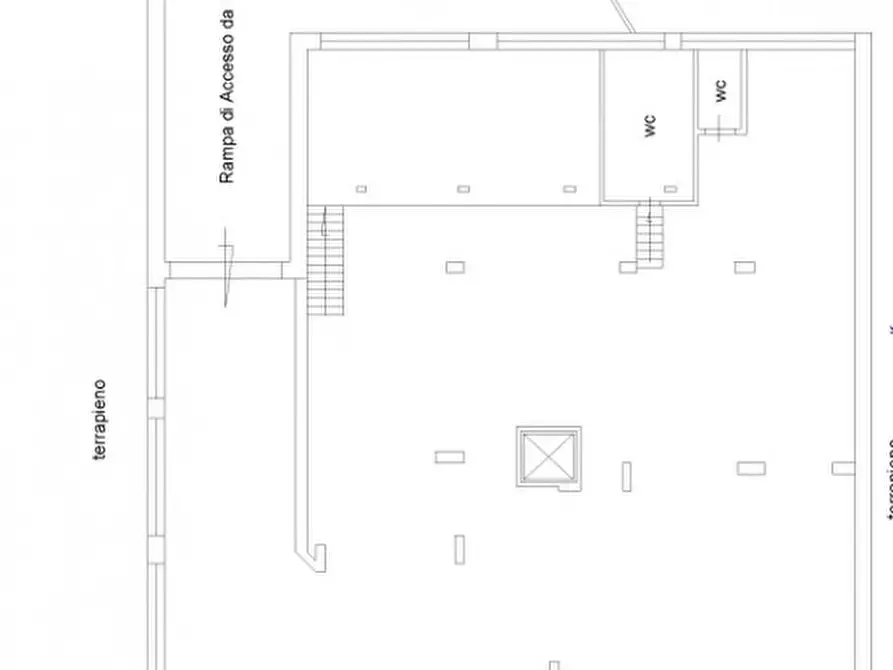 Immagine 3 di Magazzino in affitto  in Via Paolo Della Valle a Napoli