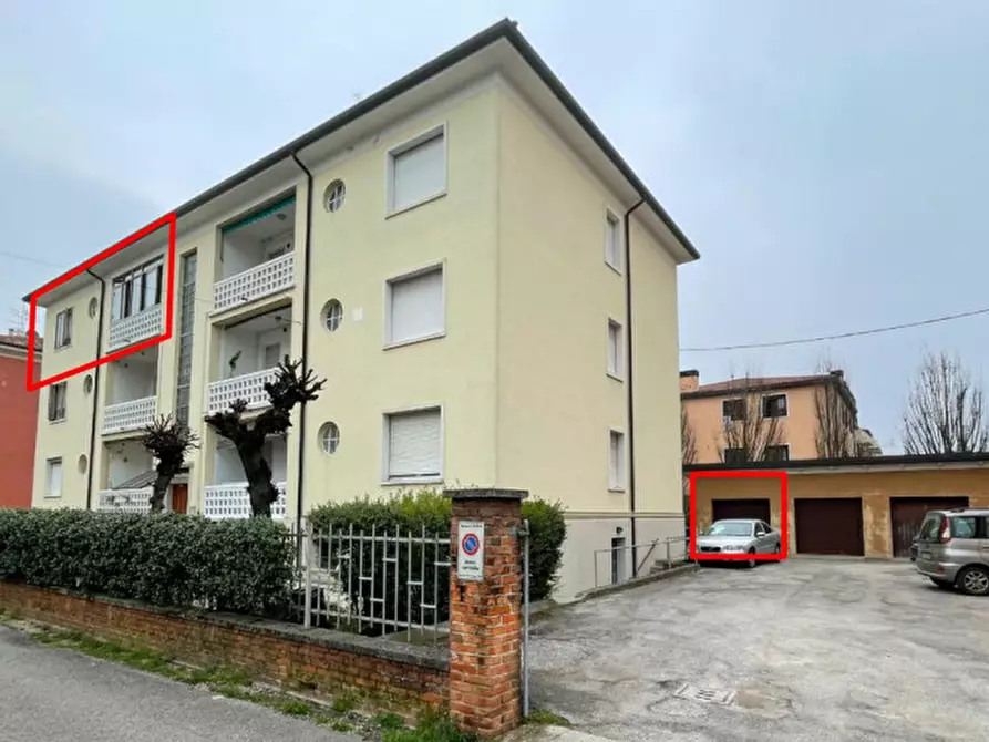 Immagine 1 di Appartamento in vendita  in Via Giovanni Pozzobon, 9 - 31100 Treviso (TV) a Treviso