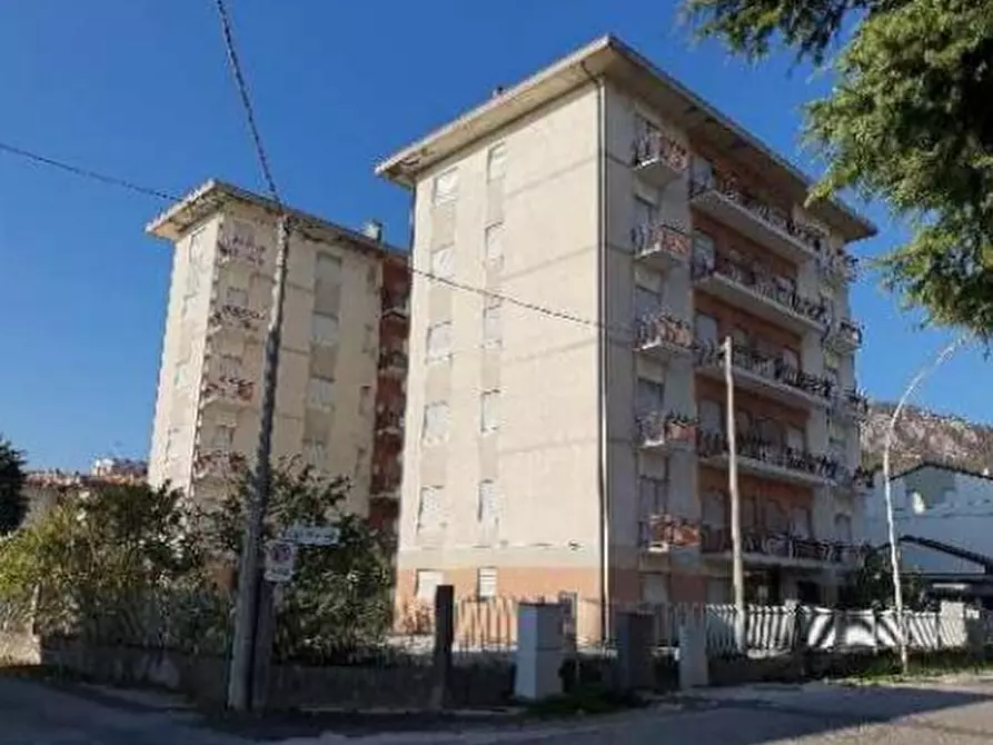 Immagine 1 di Appartamento in vendita  in Via Duca D'Aosta, 16 a Vittorio Veneto