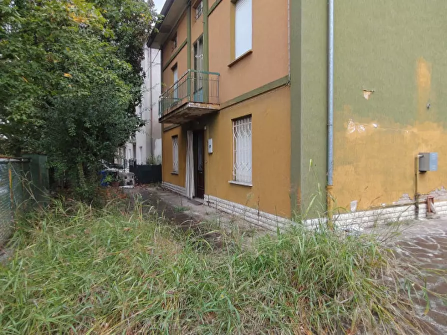 Immagine 1 di Casa indipendente in vendita  in VIA QUATTRO NOVEMBRE 82 novi di modena a Novi Di Modena