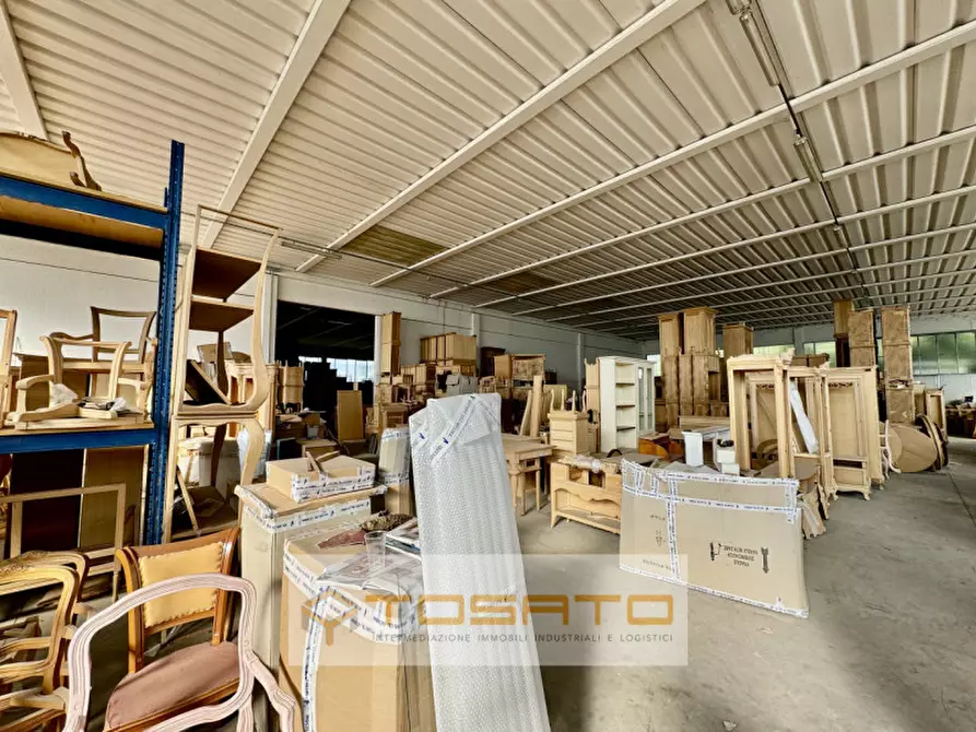 Immagine 2 di Capannone industriale in vendita  a Bovolone