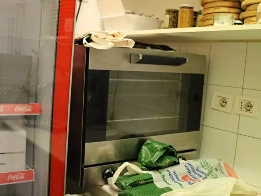 Immagine 3 di Attività commerciale in vendita  in Via Bari a Bolzano