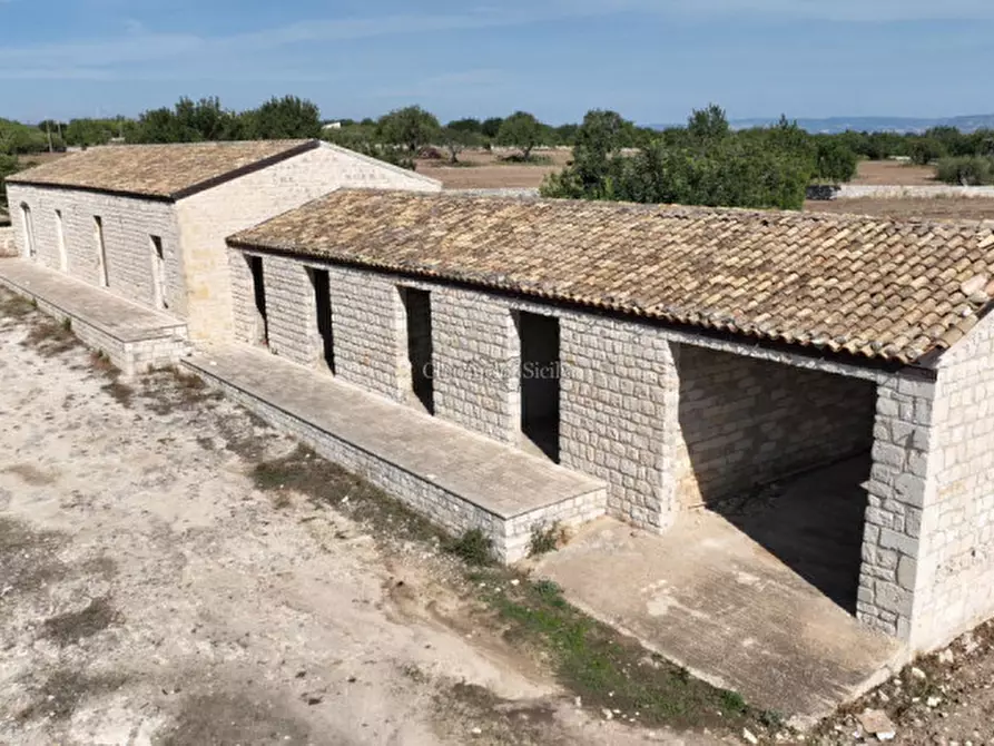 Immagine 2 di Casa indipendente in vendita  a Modica