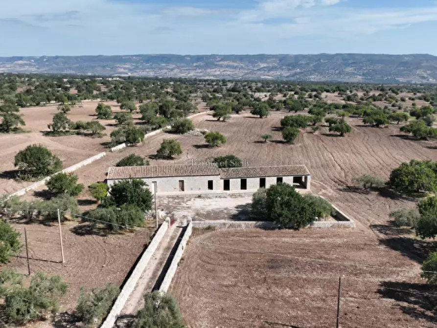 Immagine 13 di Casa indipendente in vendita  a Modica