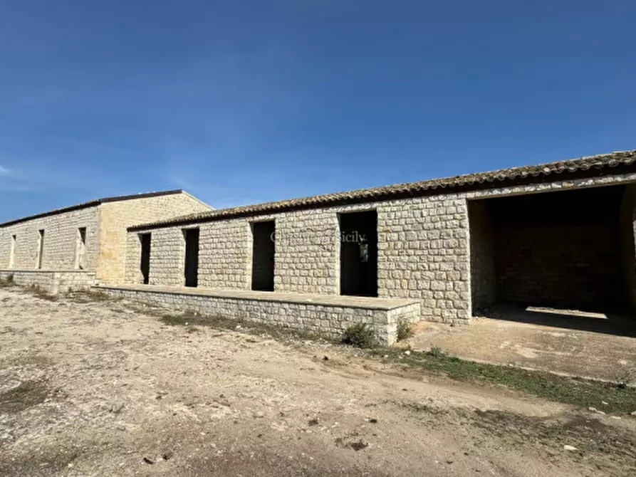 Immagine 17 di Casa indipendente in vendita  a Modica