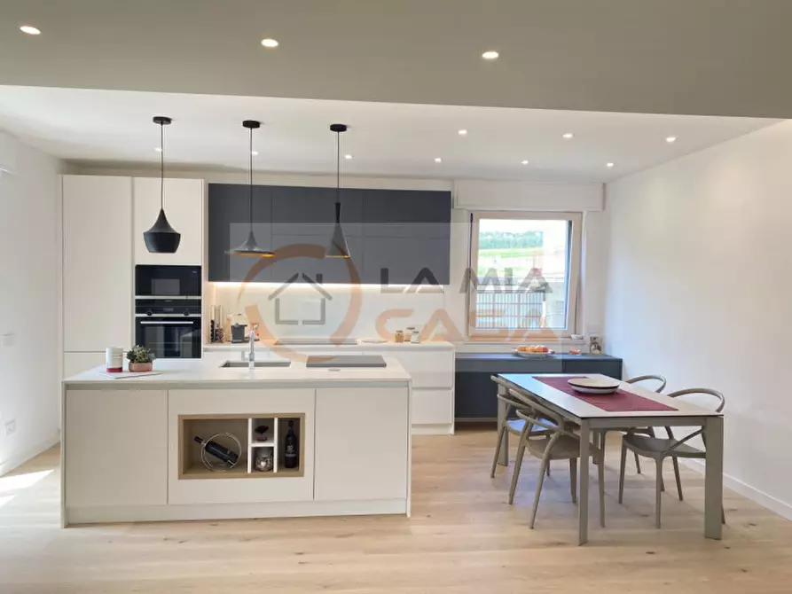 Immagine 7 di Casa bifamiliare in vendita  in Viale Chiesa - Campolongo Maggiore (VE) a Campolongo Maggiore