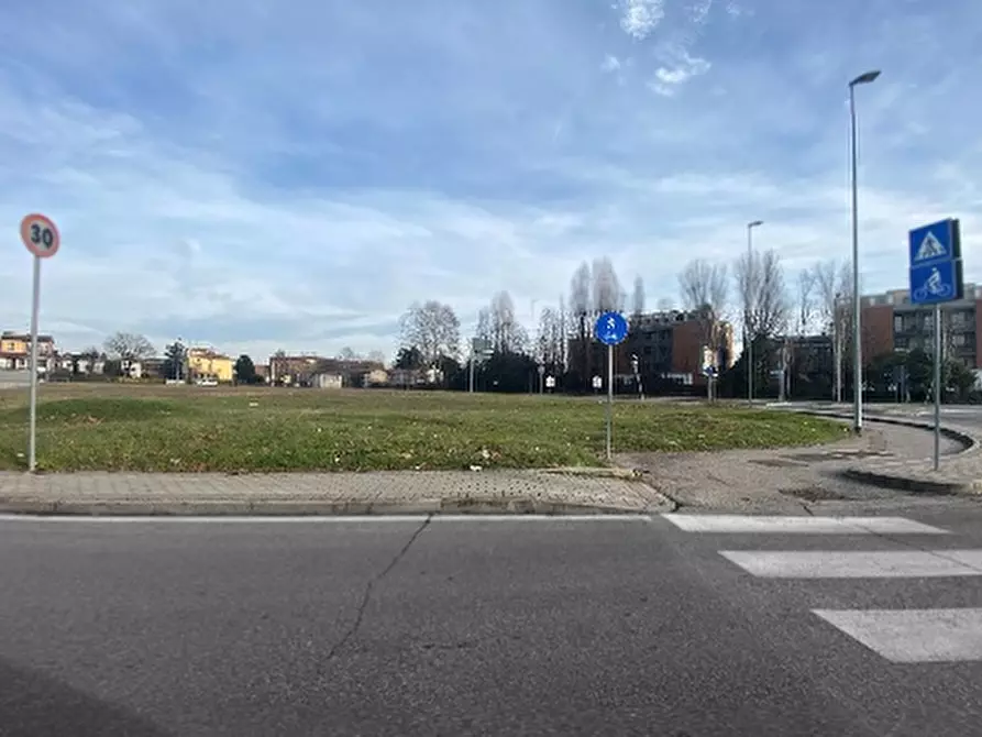 Immagine 1 di Terreno in vendita  in Str. Dosso del Corso a Mantova