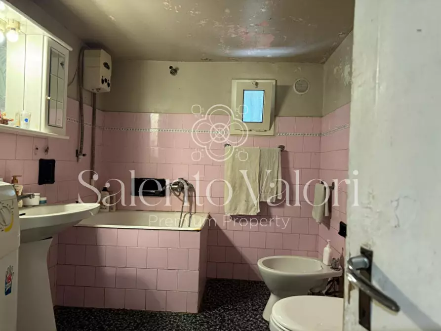 Immagine 21 di Villa in vendita  in Via Provinciale Matino 53 a Parabita