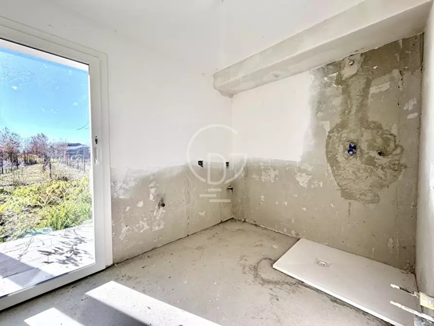 Immagine 9 di Casa bifamiliare in vendita  in Via Ugo Foscolo a Desenzano Del Garda