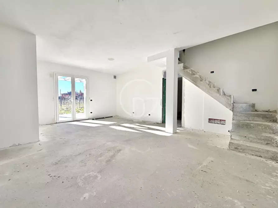 Immagine 12 di Casa bifamiliare in vendita  in Via Ugo Foscolo a Desenzano Del Garda
