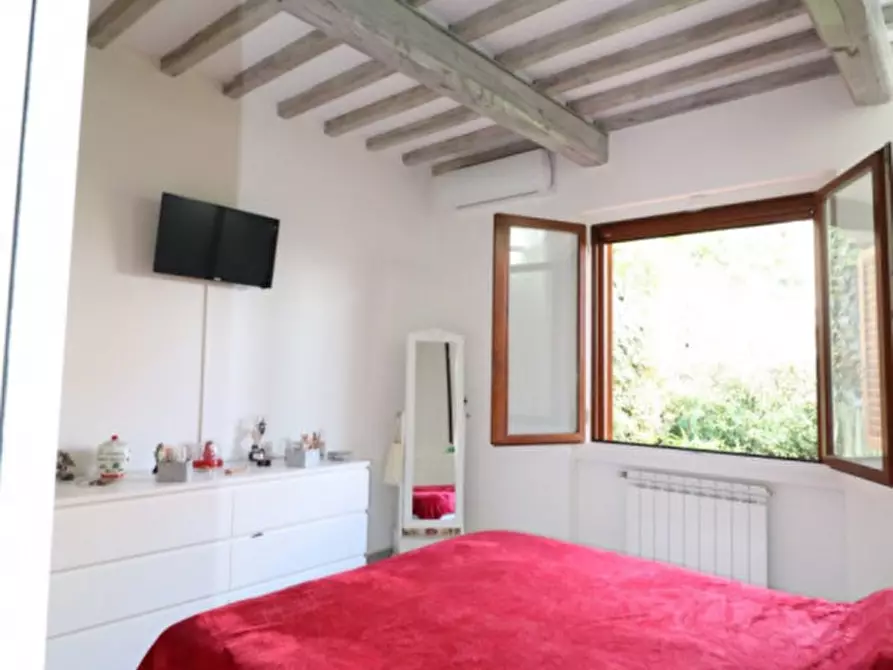 Immagine 17 di Villetta a schiera in vendita  in miravalle a Montevarchi