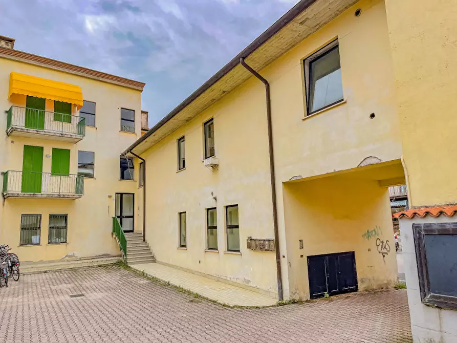 Immagine 3 di Appartamento in vendita  in corso campagna a Thiene