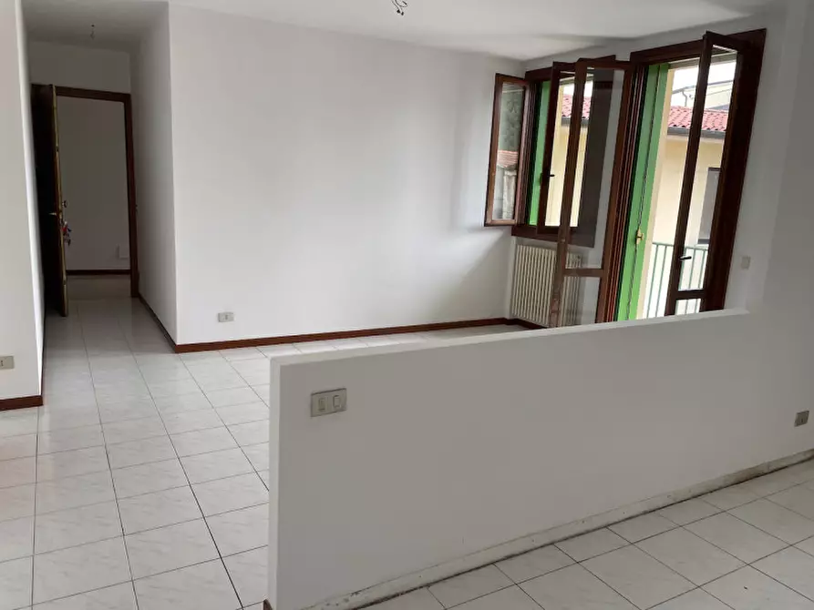 Immagine 8 di Appartamento in vendita  in corso campagna a Thiene