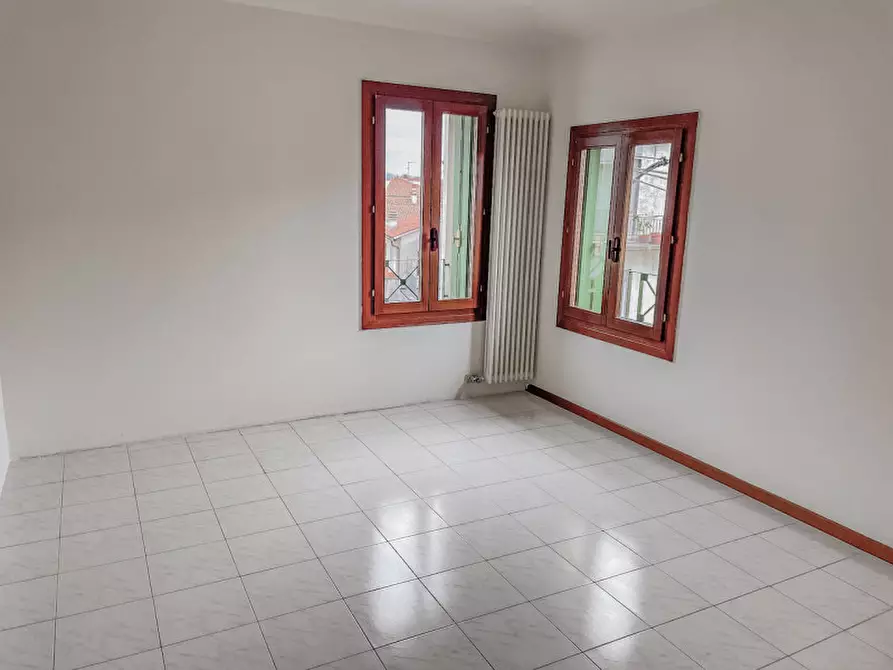 Immagine 13 di Appartamento in vendita  in corso campagna a Thiene