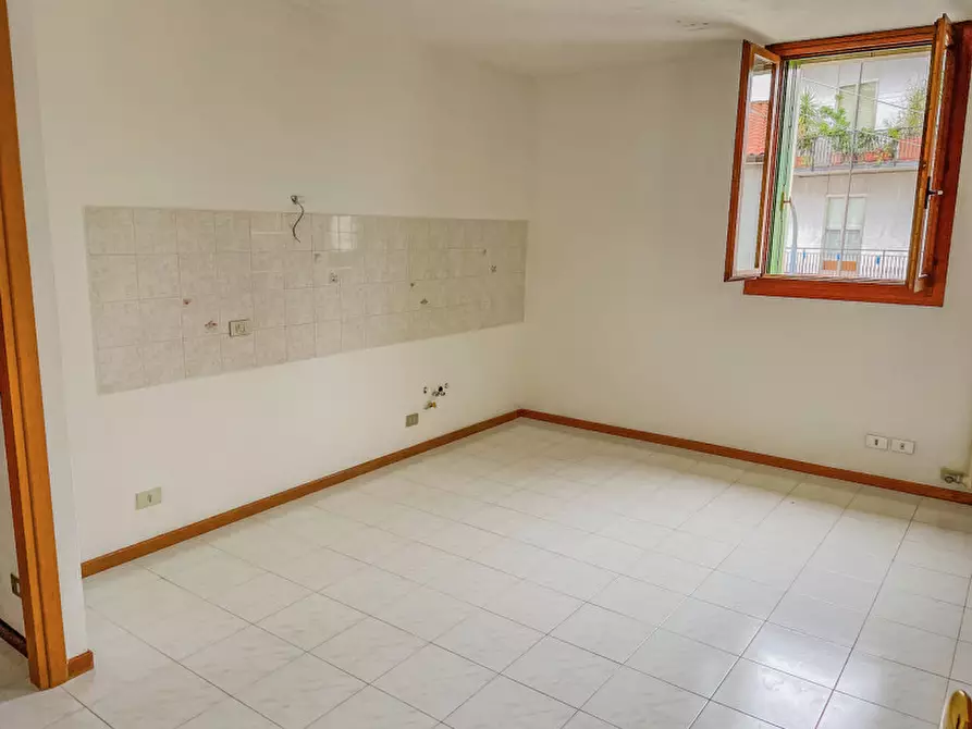 Immagine 18 di Appartamento in vendita  in corso campagna a Thiene