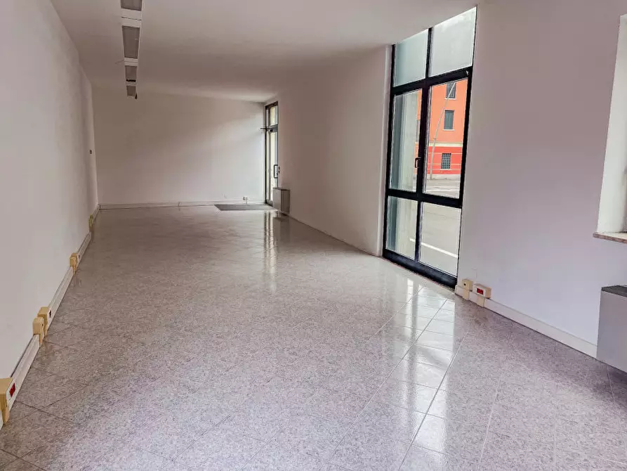 Immagine 19 di Appartamento in vendita  in corso campagna a Thiene