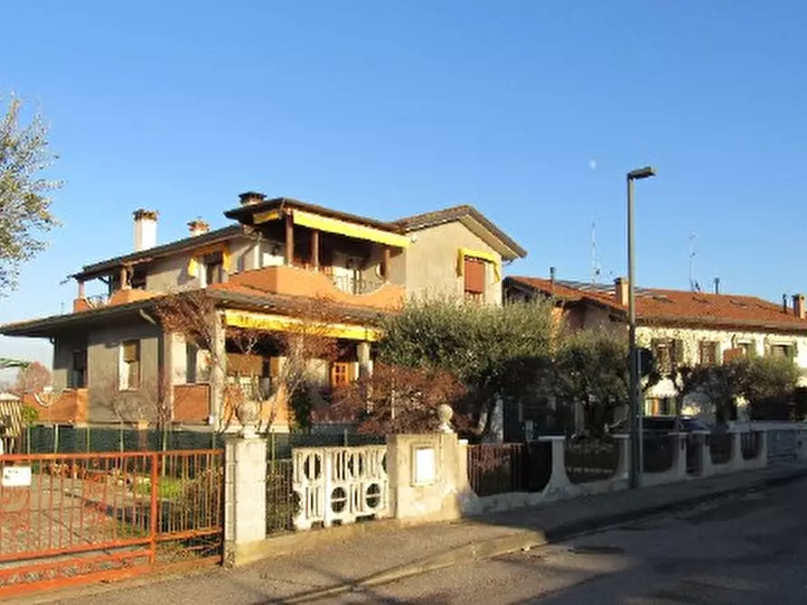 Immagine 1 di Casa bifamiliare in vendita  in Via San Pio X, 5 a Marcon