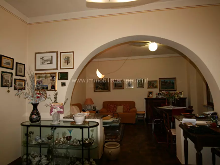 Immagine 3 di Appartamento in vendita  a Sinalunga