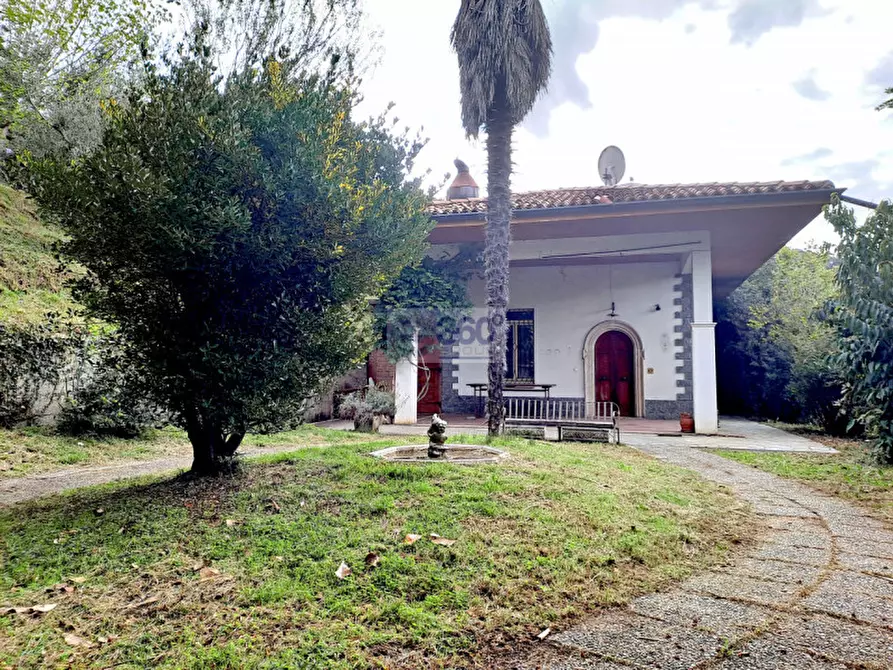 Immagine 1 di Villa in vendita  in Via XXV Aprile a Provaglio D'iseo