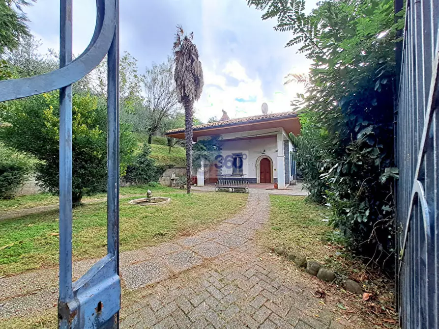 Immagine 3 di Villa in vendita  in Via XXV Aprile a Provaglio D'iseo