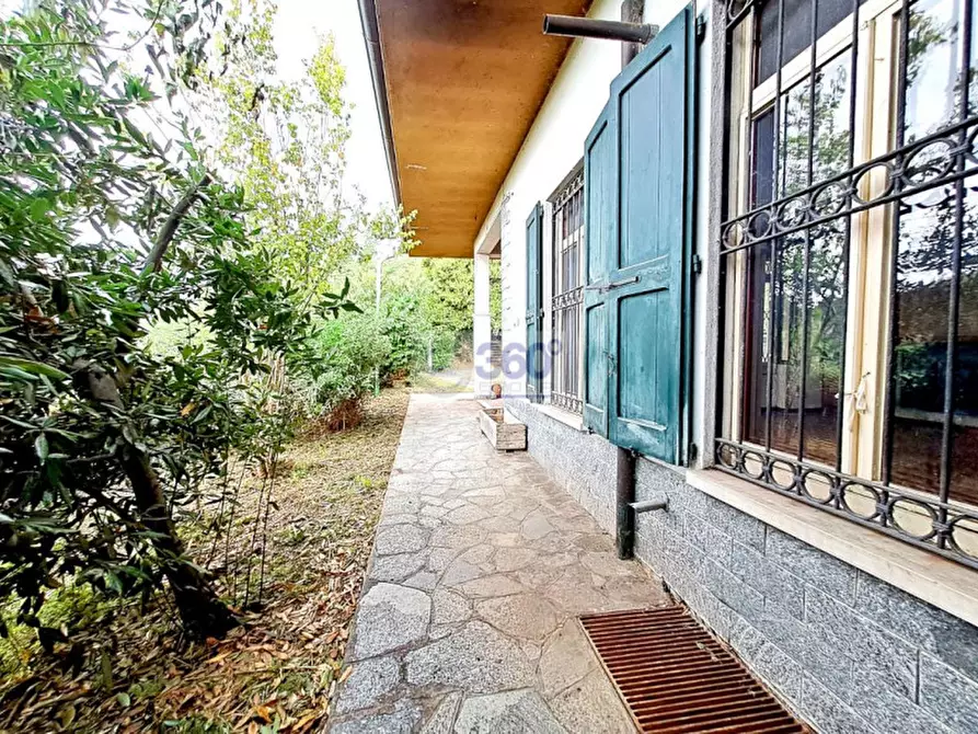Immagine 4 di Villa in vendita  in Via XXV Aprile a Provaglio D'iseo
