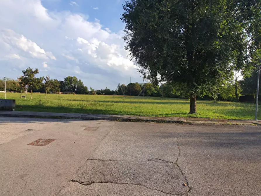 Immagine 11 di Terreno in vendita  in Via Vivaldi a Galliera Veneta