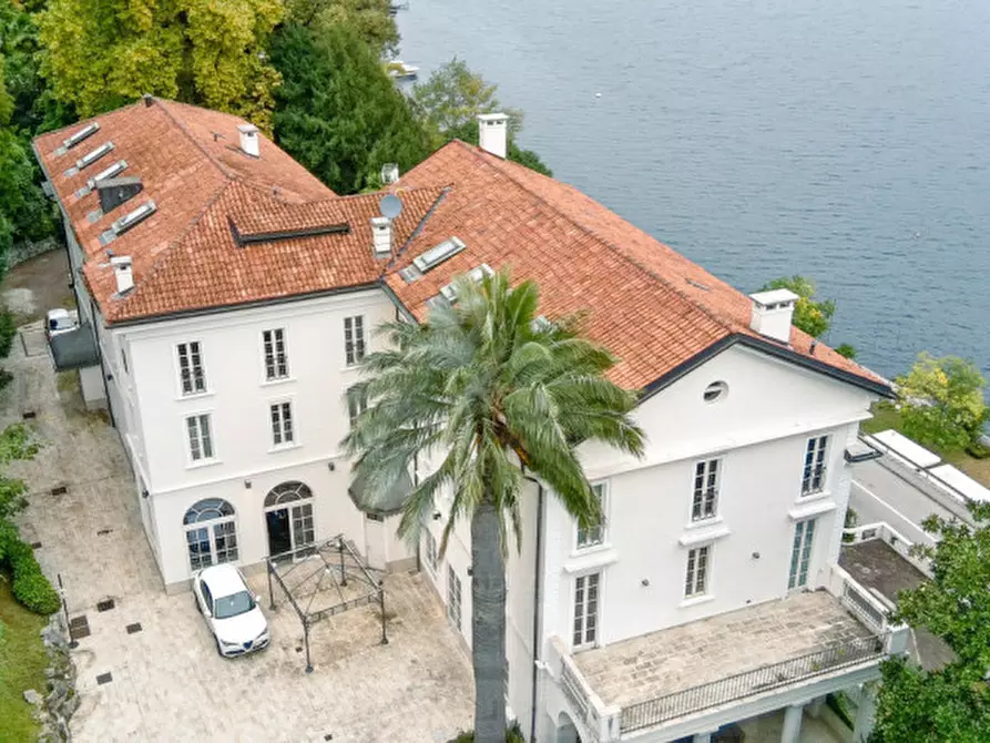 Immagine 2 di Hotel in vendita  in Via Giuseppe Mazzini, 127 a Belgirate