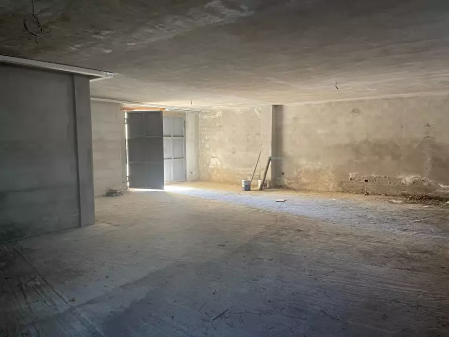 Immagine 3 di Magazzino in vendita  a Quartu Sant'elena