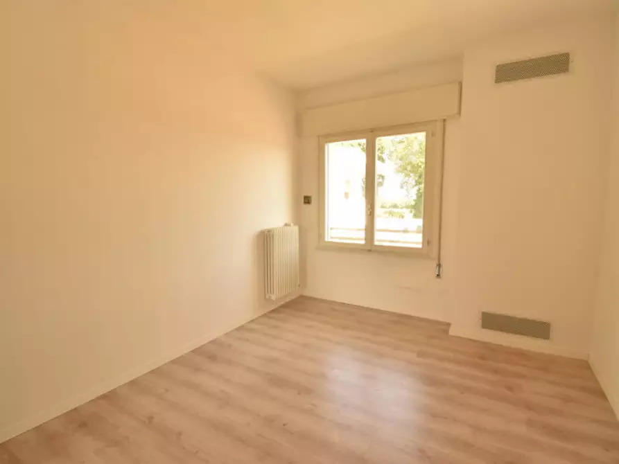 Immagine 13 di Villa in vendita  in Via Roma a Veggiano