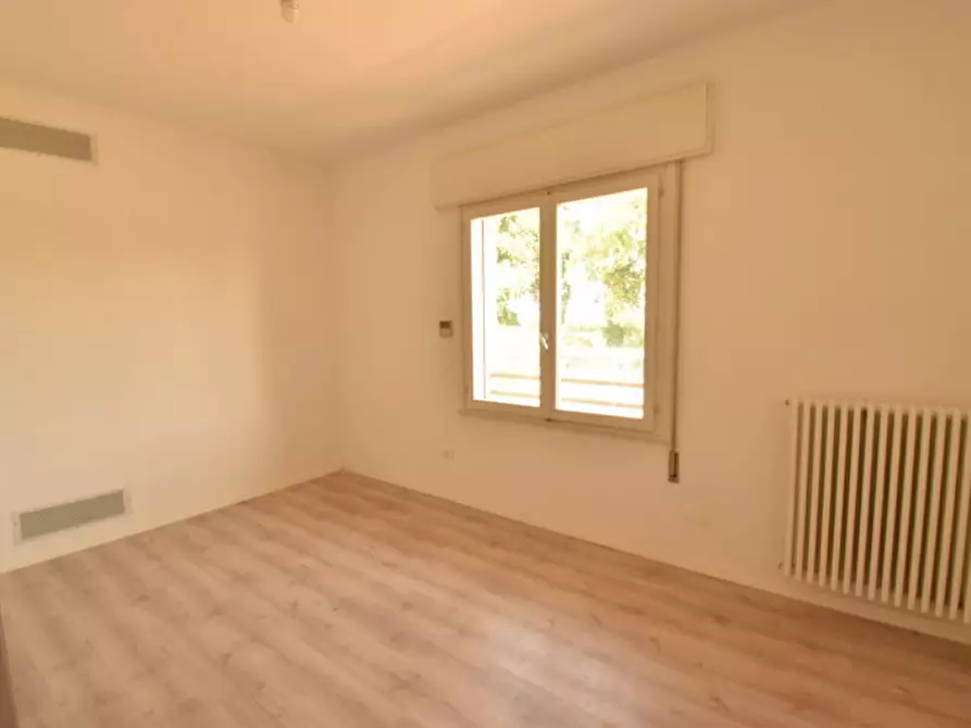 Immagine 18 di Villa in vendita  in Via Roma a Veggiano