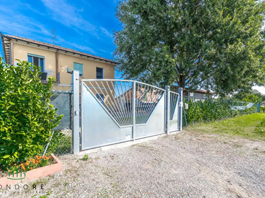 Immagine 1 di Casa indipendente in vendita  in via cadriano 33 a Bologna