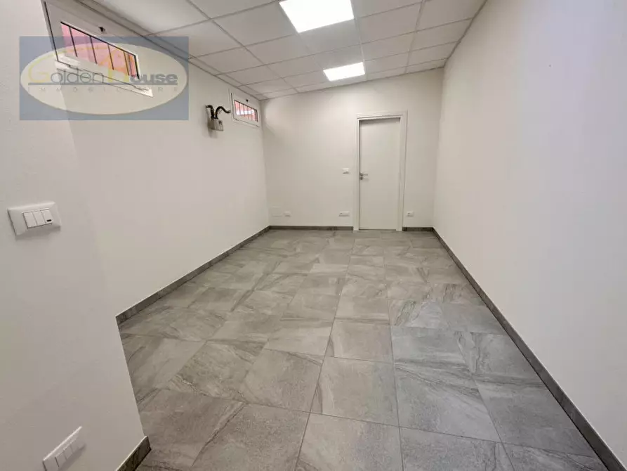 Immagine 3 di Negozio in affitto  in Corso Mazzini 84 a Molinella