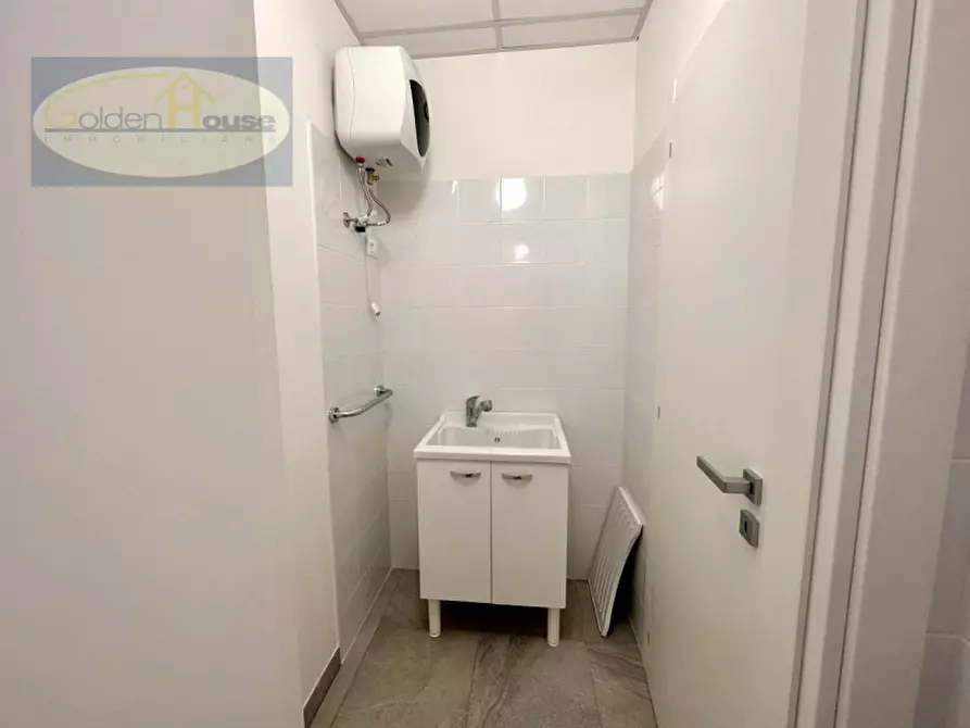 Immagine 4 di Negozio in affitto  in Corso Mazzini 84 a Molinella