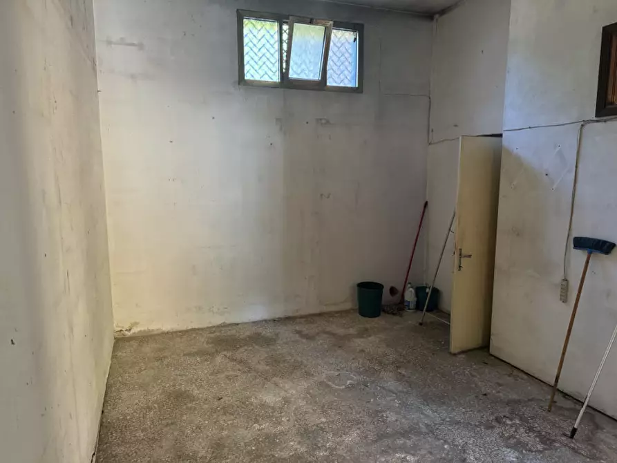 Immagine 7 di Negozio in vendita  in via castellana a Venezia