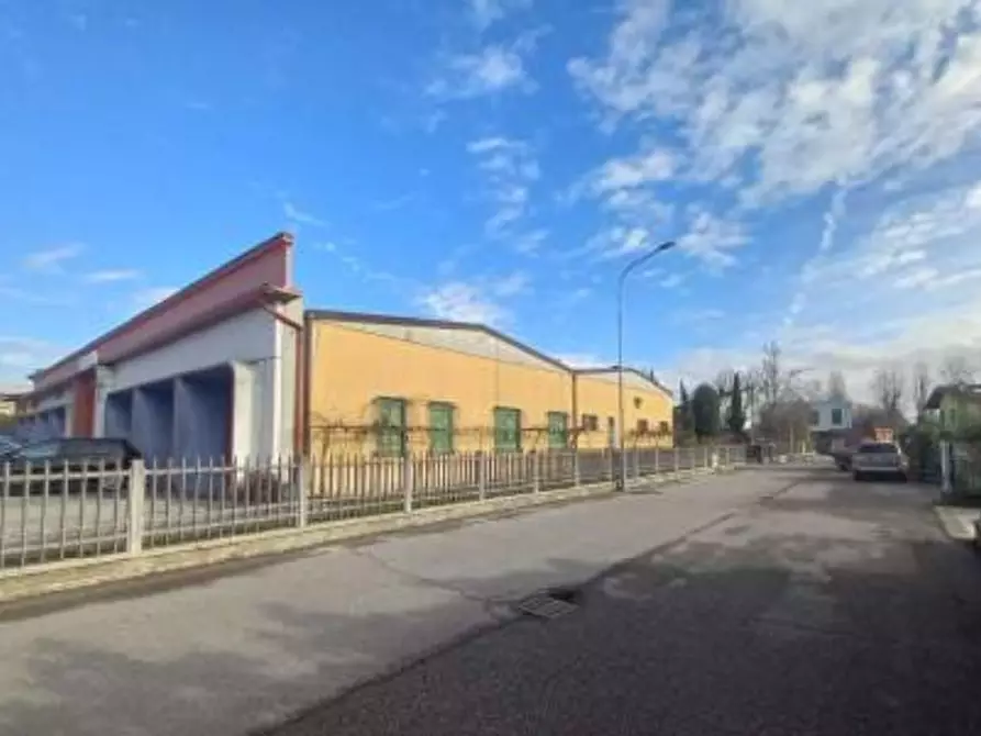 Immagine 1 di Capannone industriale in vendita  in VIA GUERZONI GIUSEPPE 49 a Castel Goffredo