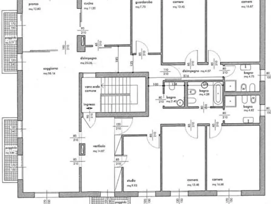 Immagine 14 di Attico in vendita  in via Emo Capodilista a Padova