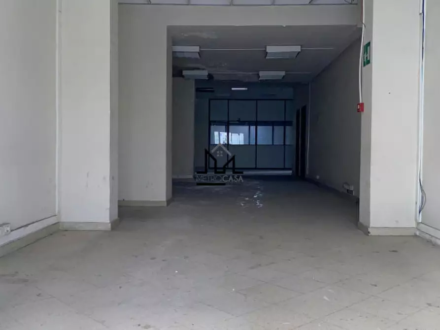 Immagine 7 di Magazzino in vendita  a Palermo