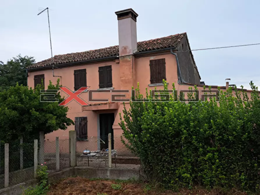 Immagine 1 di Casa bifamiliare in vendita  in Via G. Matteotti n. 20 bis - Cavarzere (VE) a Cavarzere