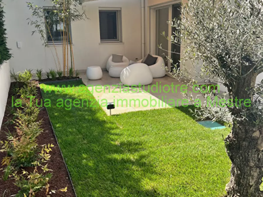 Immagine 24 di Casa bifamiliare in vendita  in via giacomo matteotti a Silea