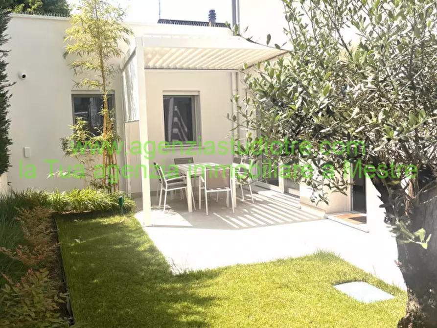 Immagine 31 di Casa bifamiliare in vendita  in via giacomo matteotti a Silea