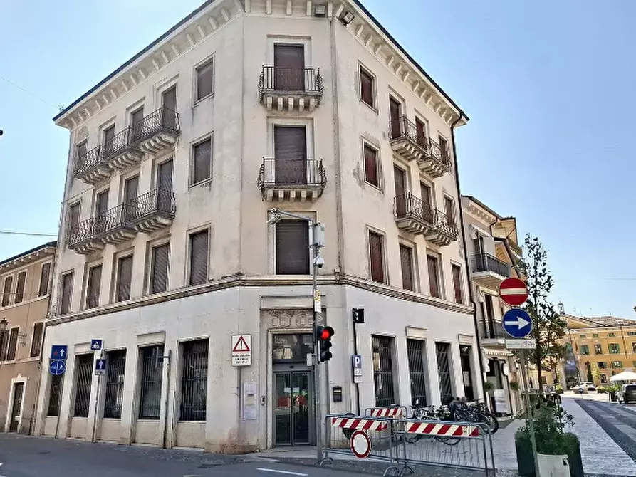 Immagine 1 di Appartamento in vendita  in VIA GUGLIELMO MARCONI N. 6 a Valeggio Sul Mincio